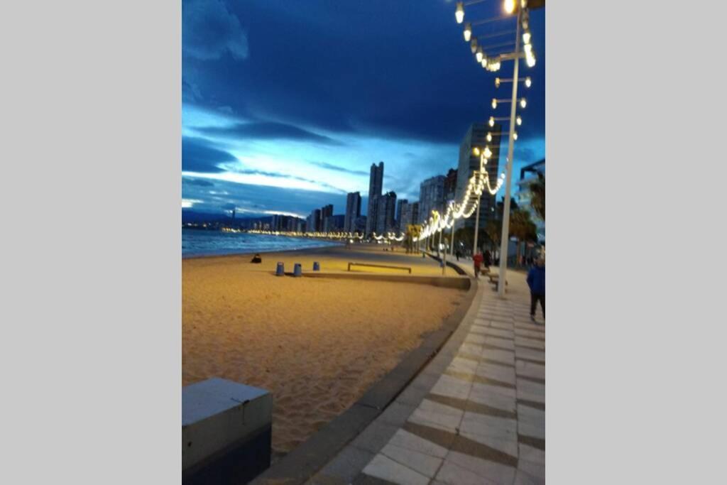 Appartement Vue Sur Mer Avenue De L'Europe Benidorm Eksteriør billede
